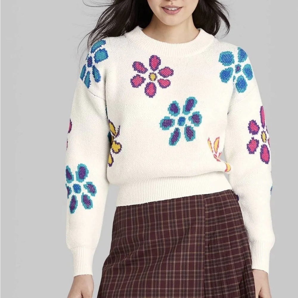 White and multicoloured flower sweater #flower #floral #wildfable